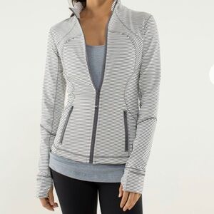 Lululemon Forme Jacket Cuffins Hyper Stripe Angel Wing Size 2 Athletic Sporty